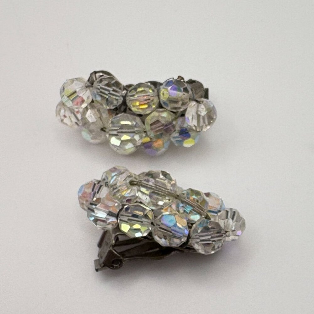 Vintage Aurora Borealis Clip On Earrings Faceted Beads Kidney Shaped Iridescent - Picture 4 of 6